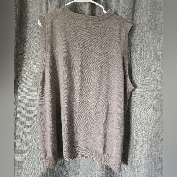 Nordstrom Size XL Mens Taupe Gray 100% Merino Wool V-Neck Pullover Vest Sweater - Picture 2 of 3